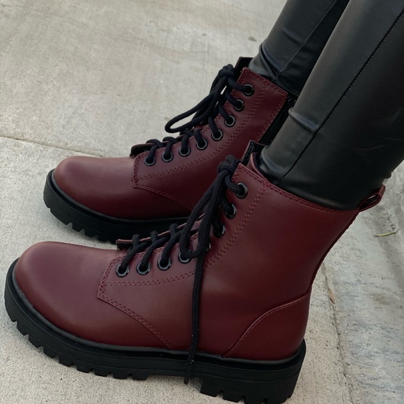 Wine/Burgundy Lace up combat boots - Picture 3 of 3
